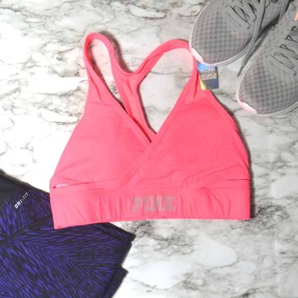 Victoria's Secret PINK Ultimate Sports Bra - Picture 1 of 2